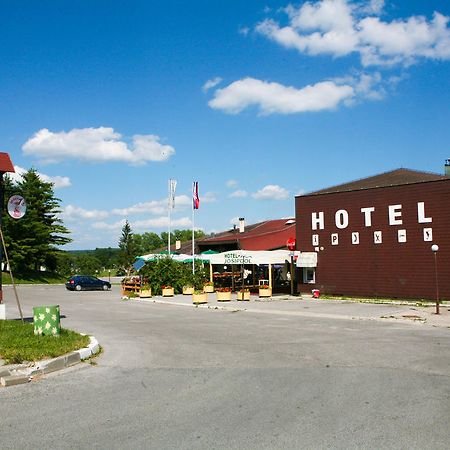 Hotel Josipdol Exteriér fotografie